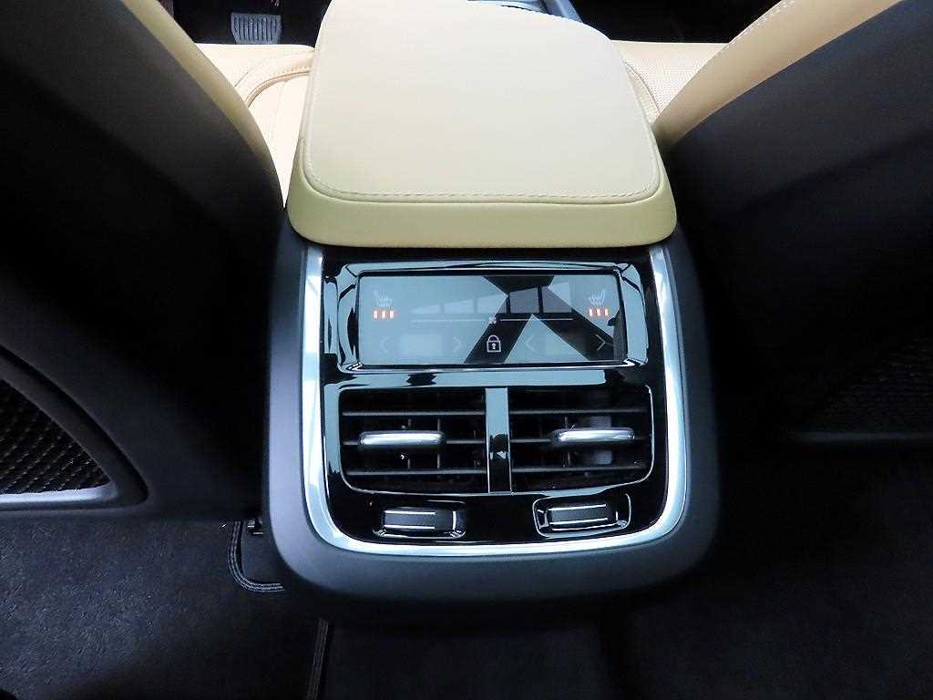 Volvo XC90 2024 Negro - Importación desde Corea - HF Imports Iquique - Foto 16