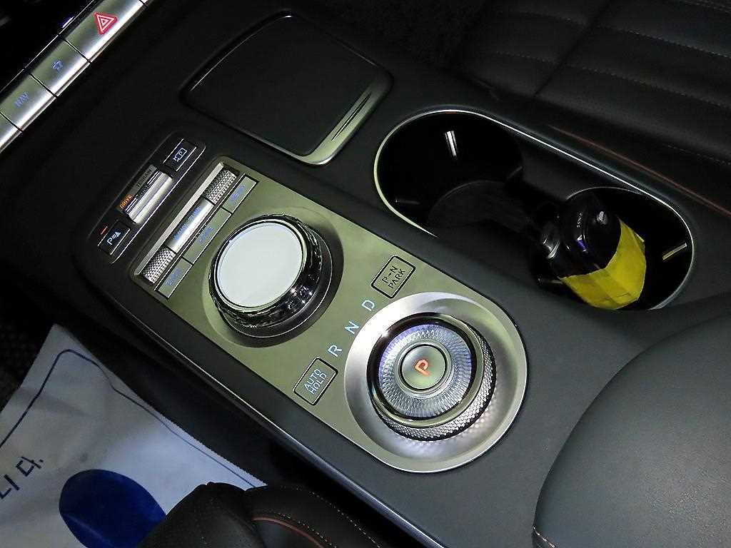 Genesis GV70 - Vista 12