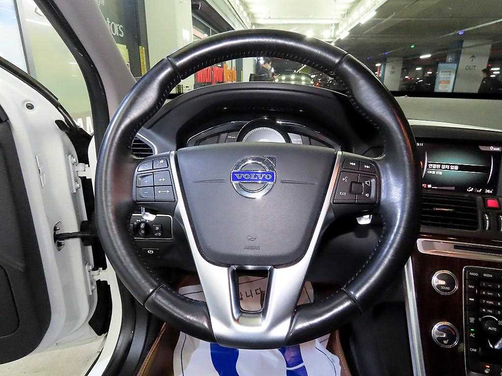 Volvo XC60 - Vista 8