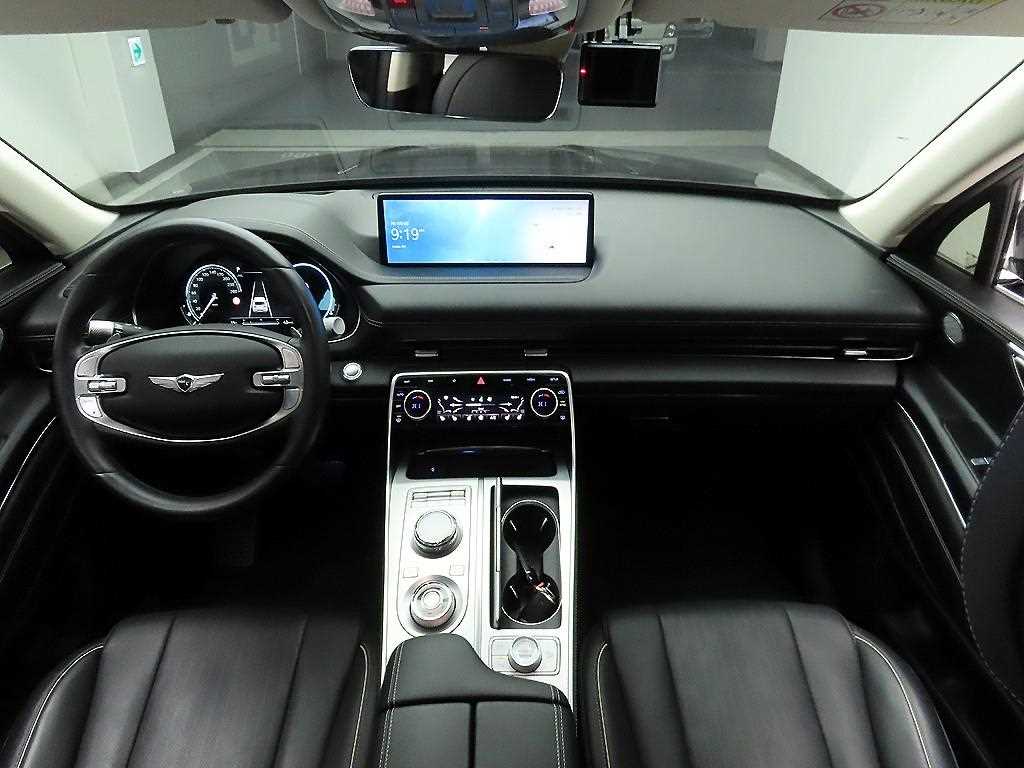 Genesis GV80 - Vista 8