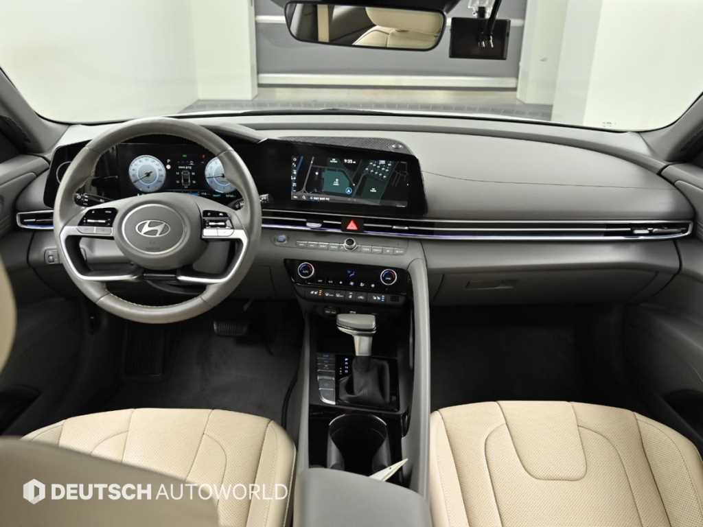 HYUNDAI Avante - Vista 7