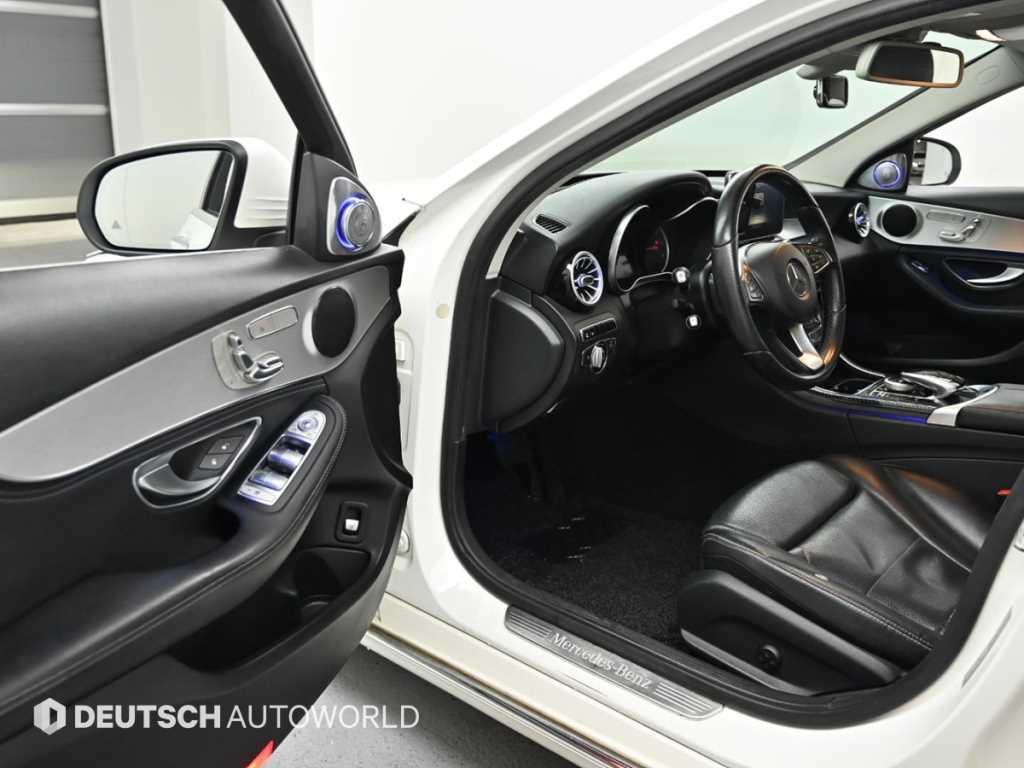 Mercedes Benz C Class - Vista 11