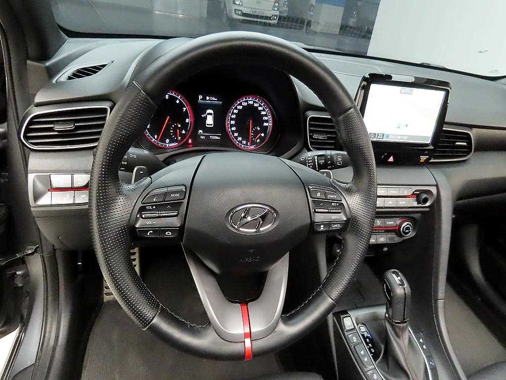 HYUNDAI Veloster - Vista 7