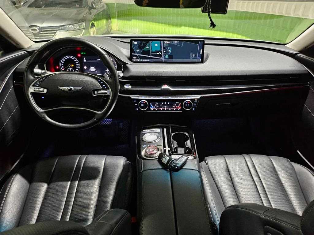 Genesis G80 - Vista 8