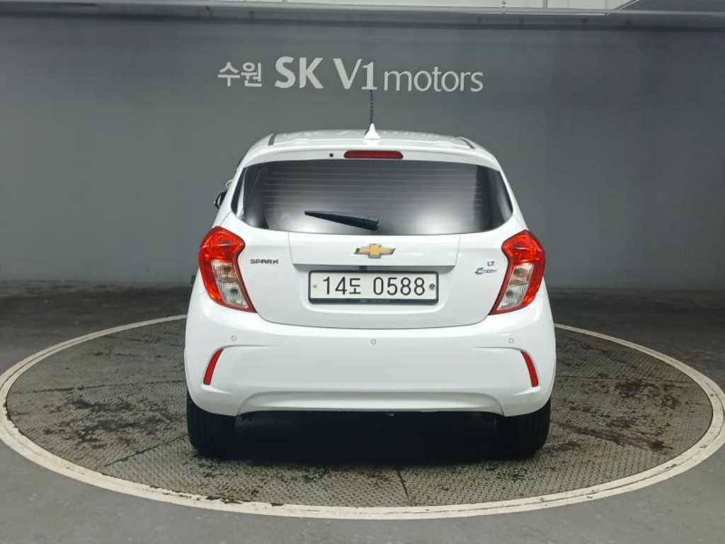 Chevrolet Spark - Vista 5