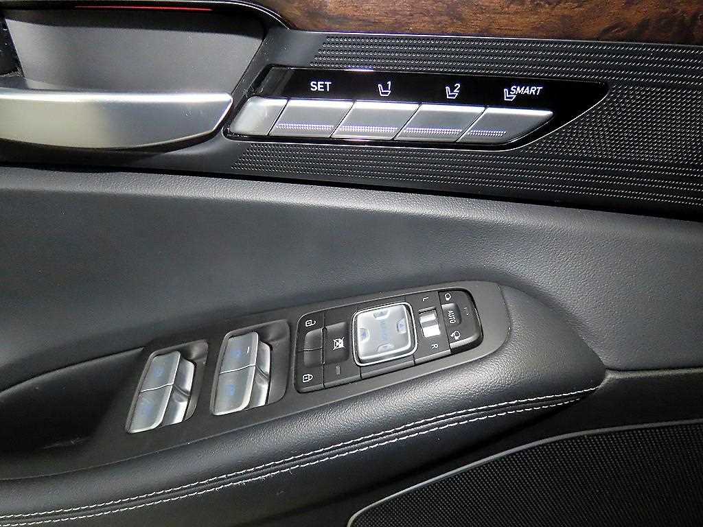 Genesis G90 2019 Negro - Importación desde Corea - HF Imports Iquique - Foto 13