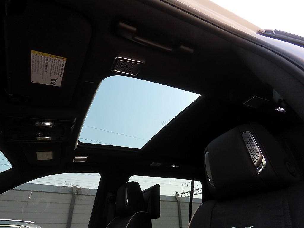 Cadillac Escalade 2025 Blanco - Importación desde Corea - HF Imports Iquique - Foto 15