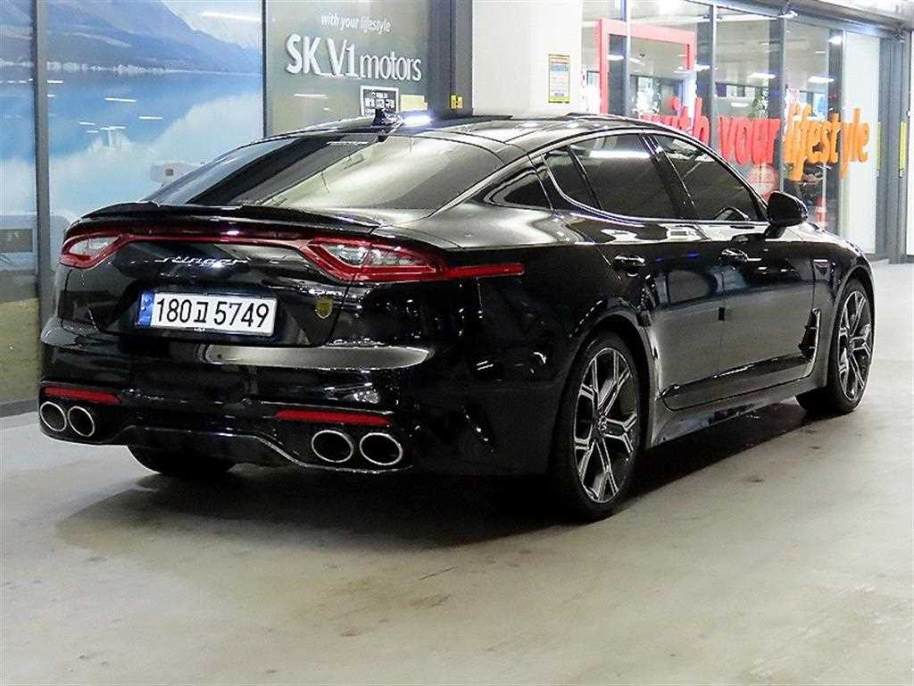 KIA Stinger - Vista 4