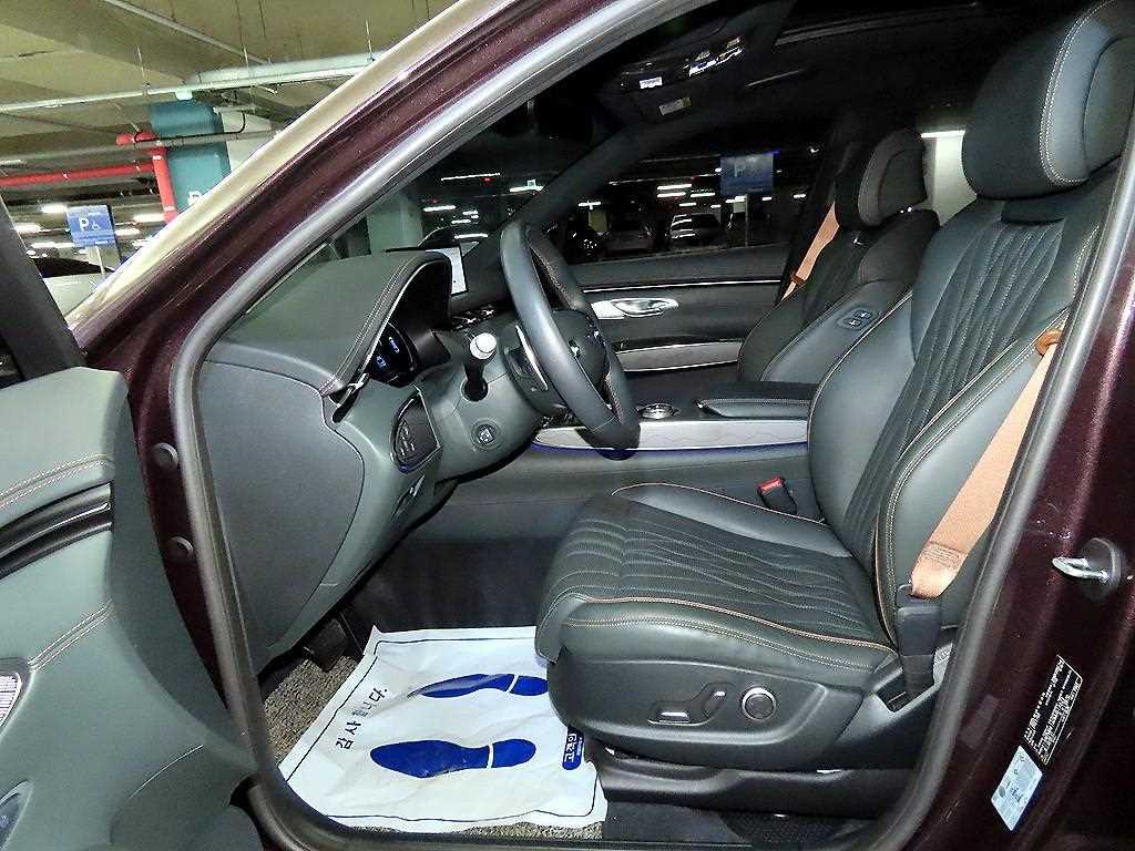 Genesis GV70 - Vista 6