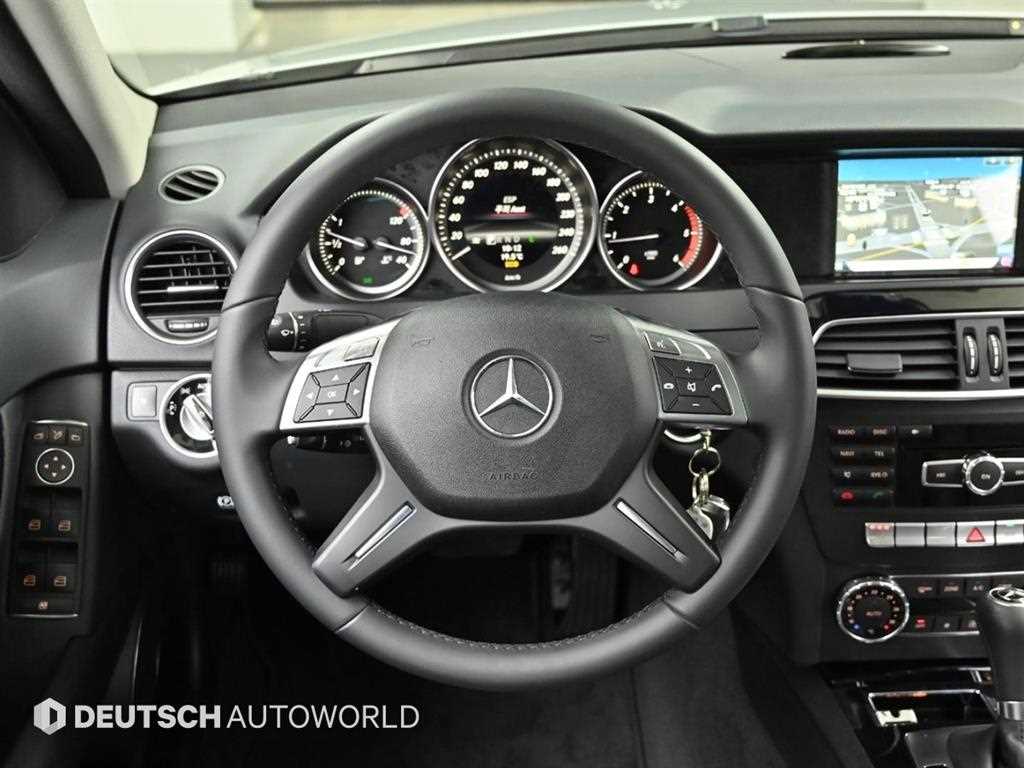 Mercedes Benz C Class 2013 Plateado - Importación desde Corea - HF Imports Iquique - Foto 13