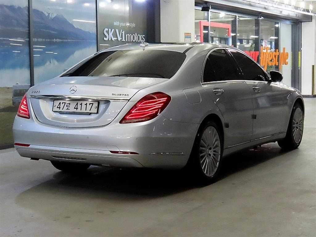 Mercedes Benz S Class - Vista 4