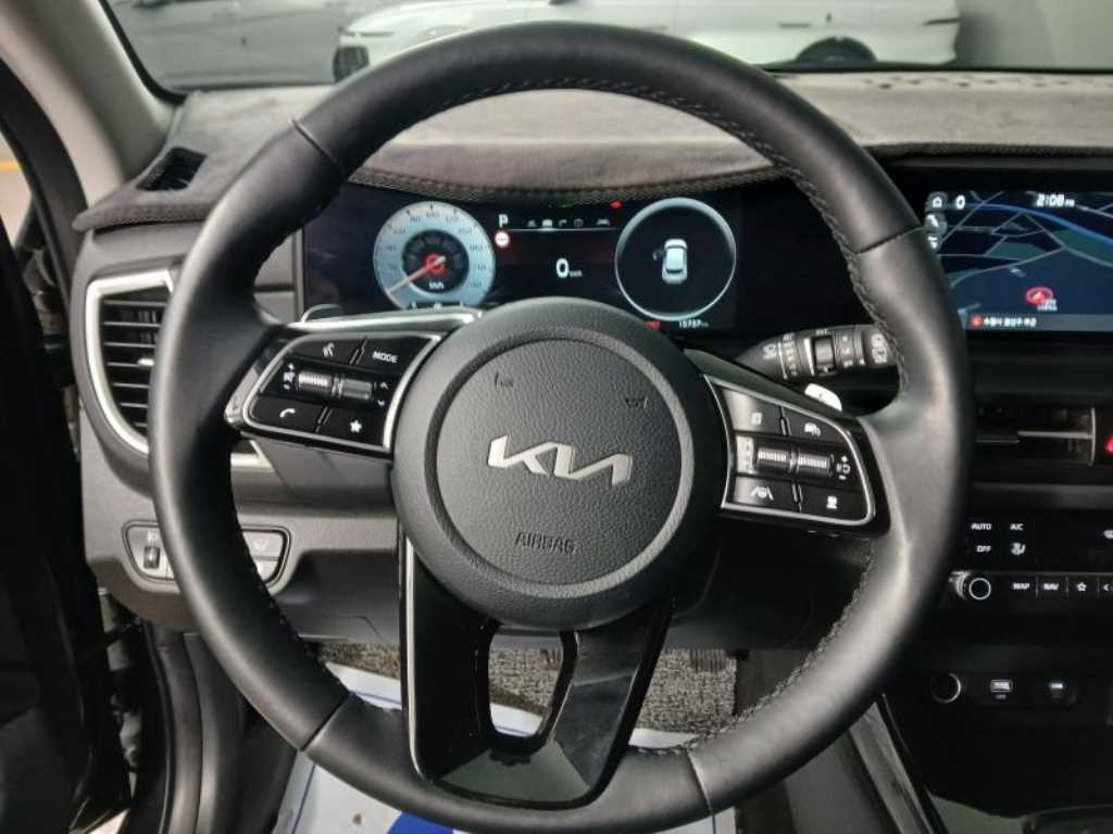 KIA Seltos - Vista 8
