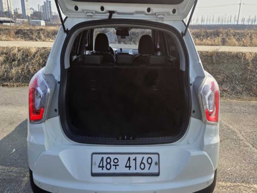 Ssangyong Tivoli - Vista 5