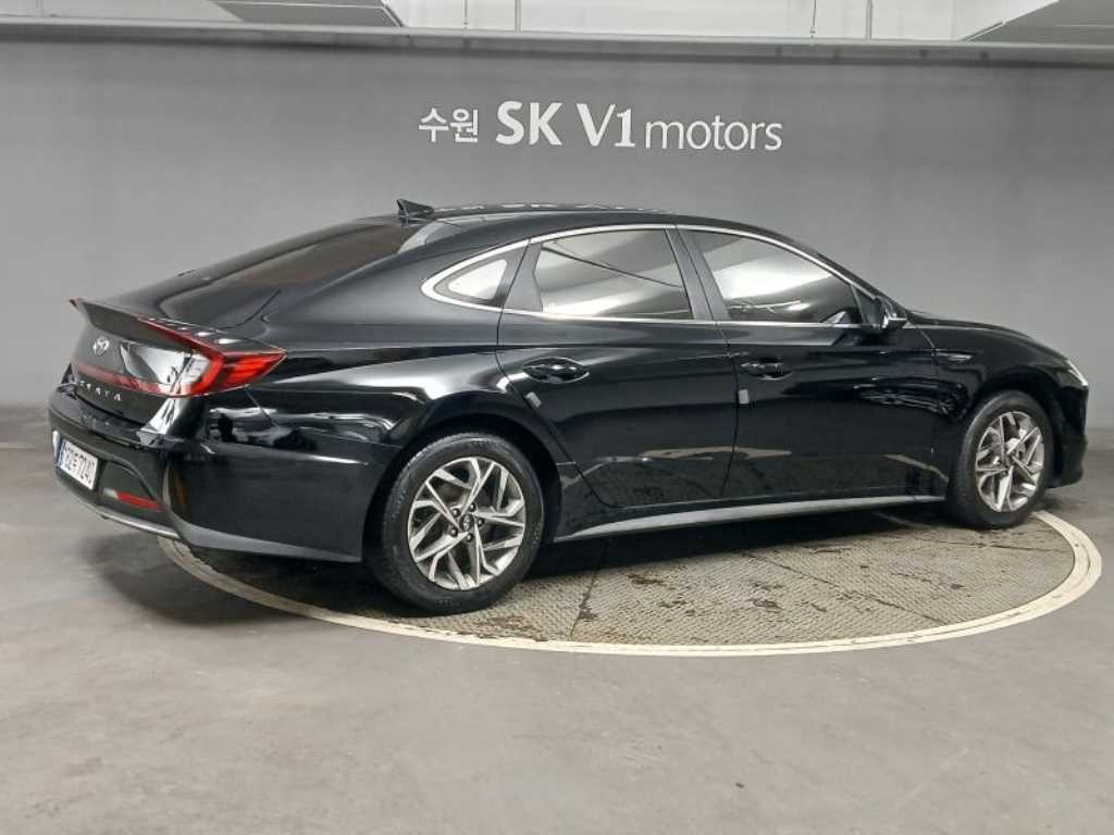 HYUNDAI Sonata - Vista 4