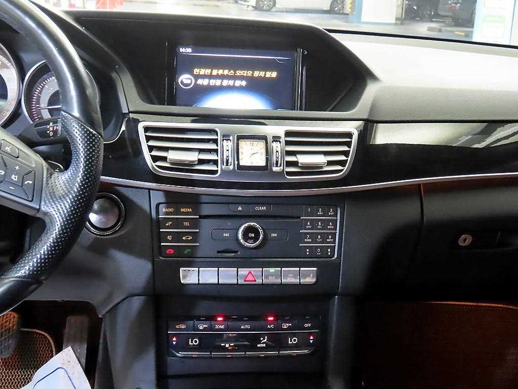 Mercedes Benz E class - Vista 11