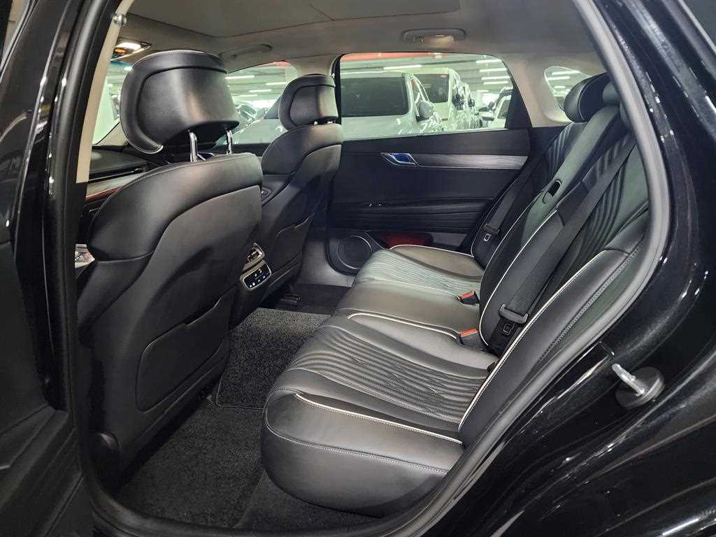 Genesis G80 - Vista 8