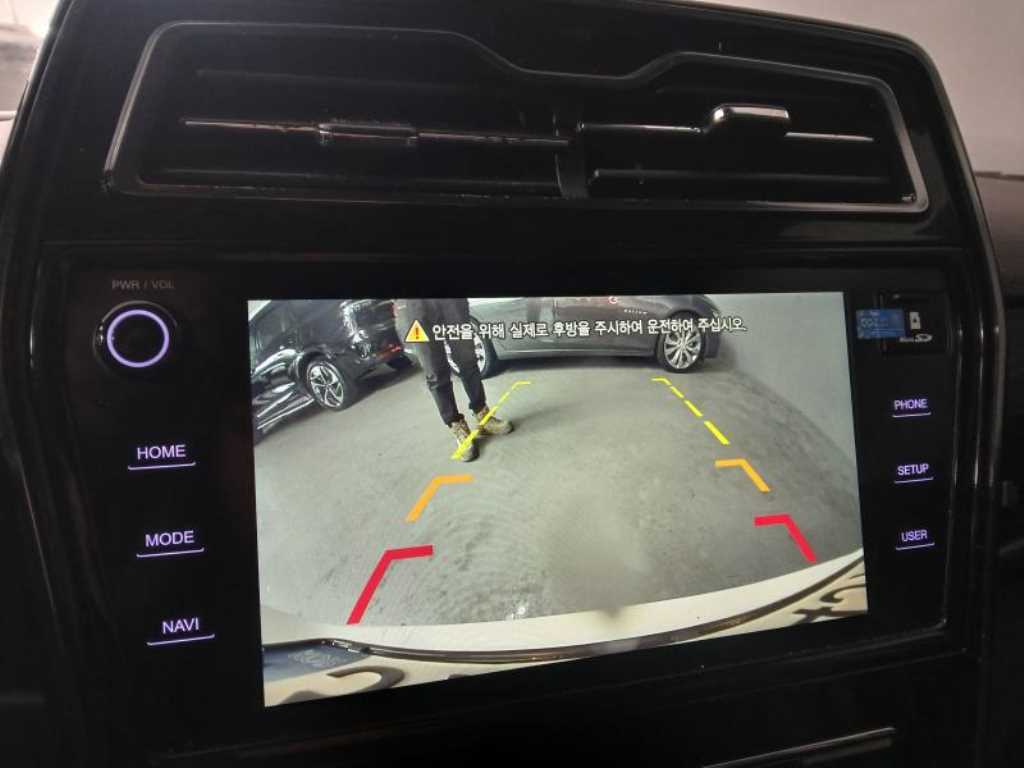 Ssangyong Tivoli 2022 Blanco - Importación desde Corea - HF Imports Iquique - Foto 15