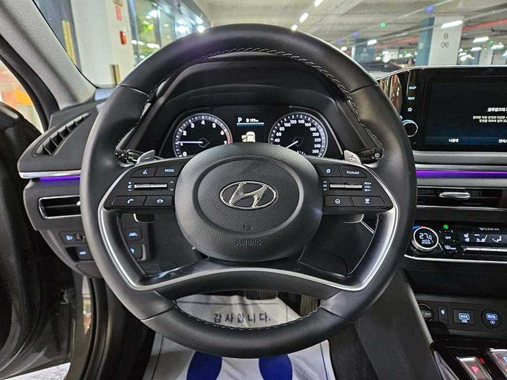 HYUNDAI Sonata - Vista 11