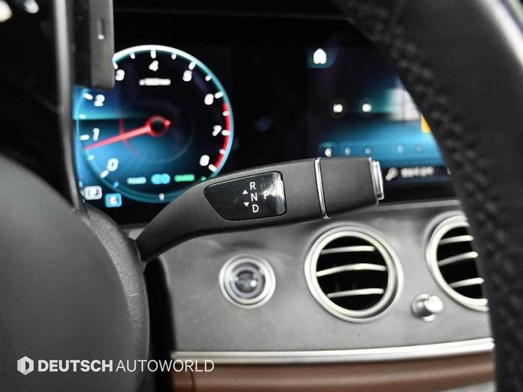 Mercedes Benz E class - Vista 9