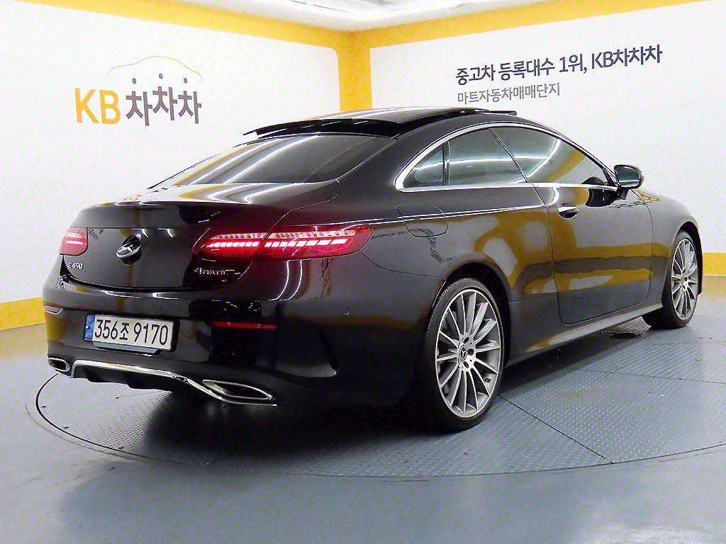 Mercedes Benz E class - Vista 4