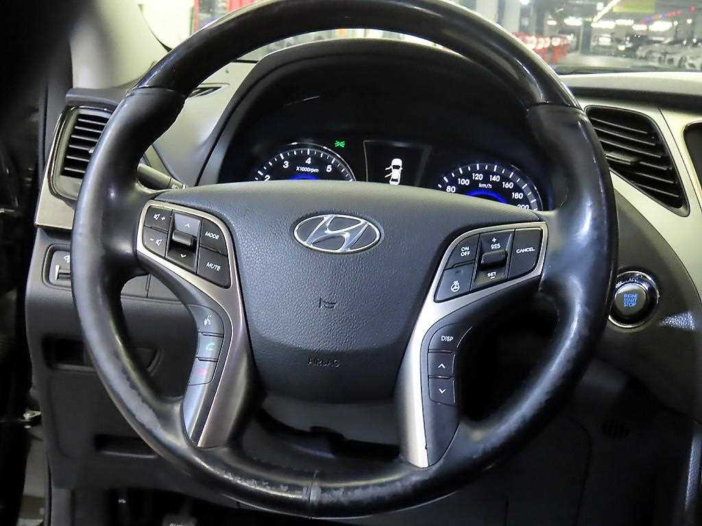 HYUNDAI Grandeur - Vista 8