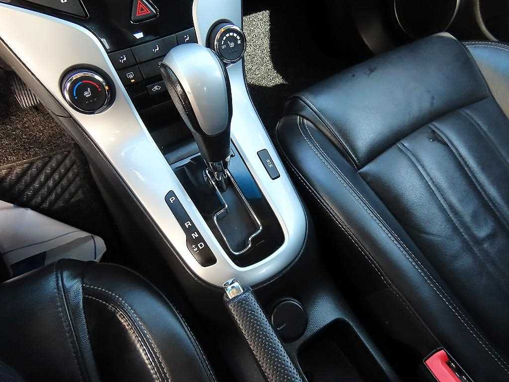 Chevrolet Cruise - Vista 10