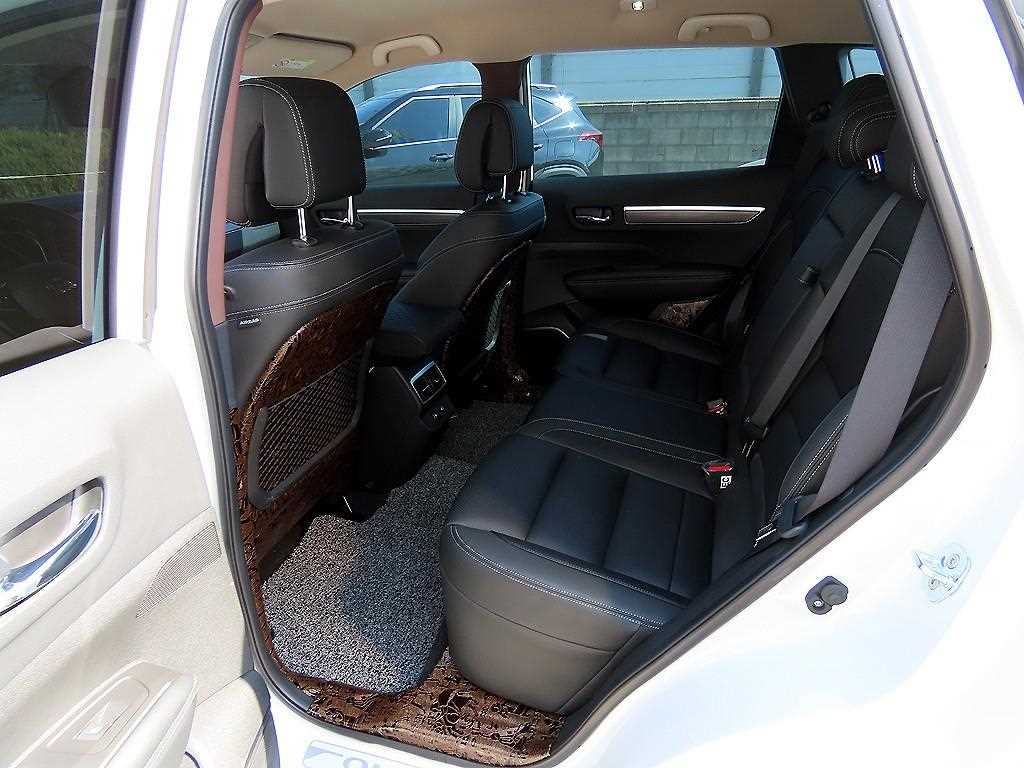 SAMSUNG QM6 - Vista 6