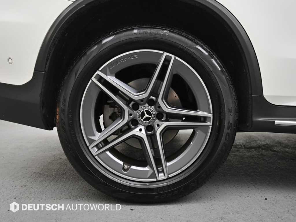 Mercedes Benz GLC Class - Vista 5