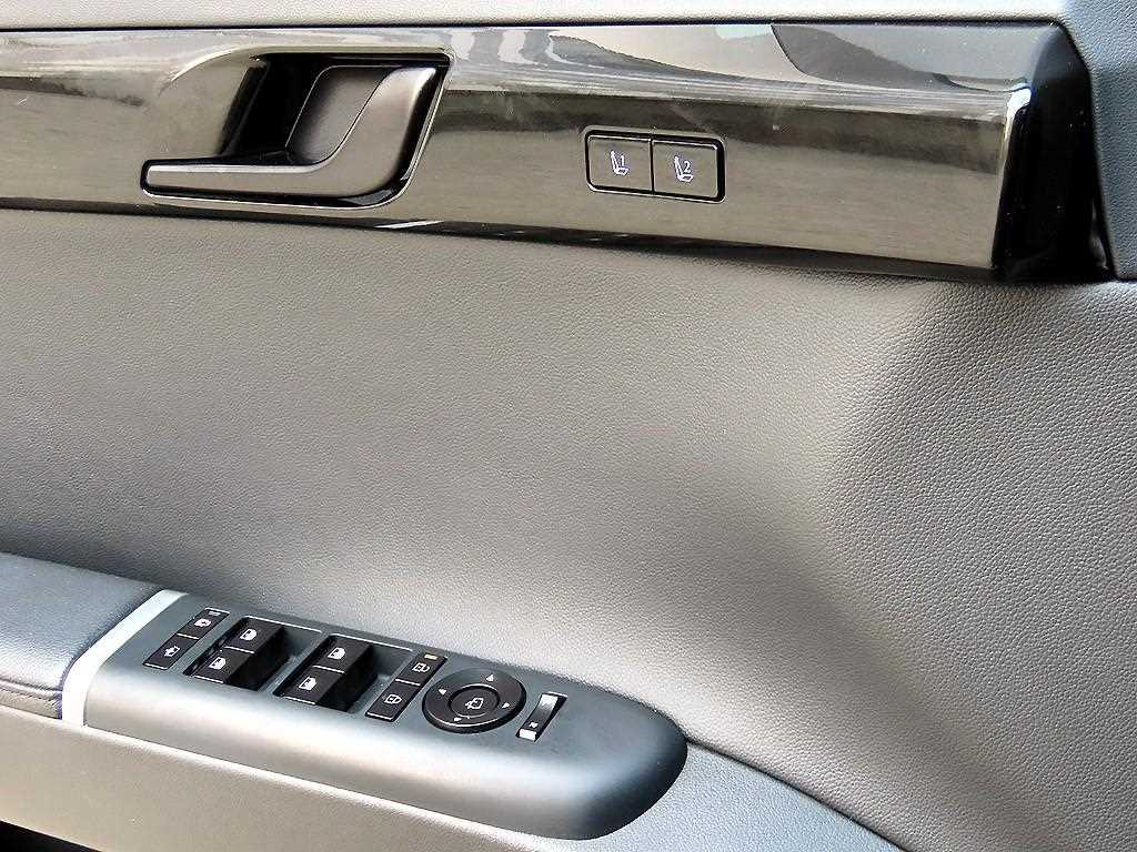 HYUNDAI Grandeur - Vista 11