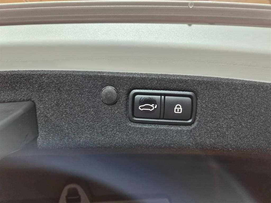 HYUNDAI Grandeur - Vista 5