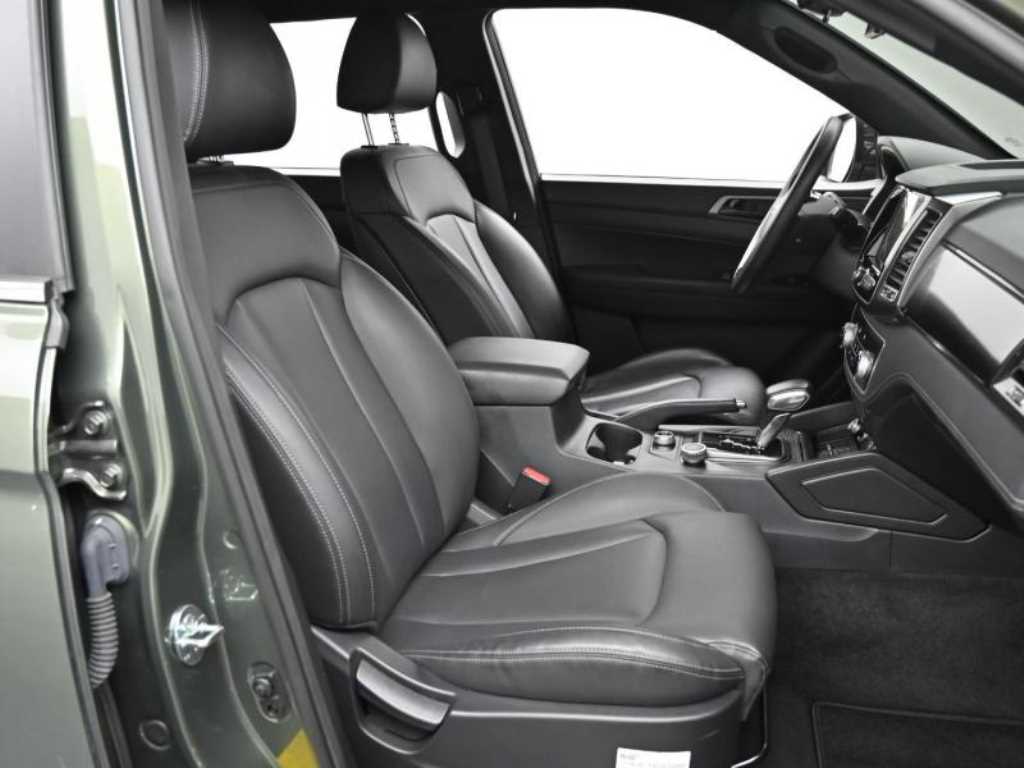 Ssangyong Rexton - Vista 10