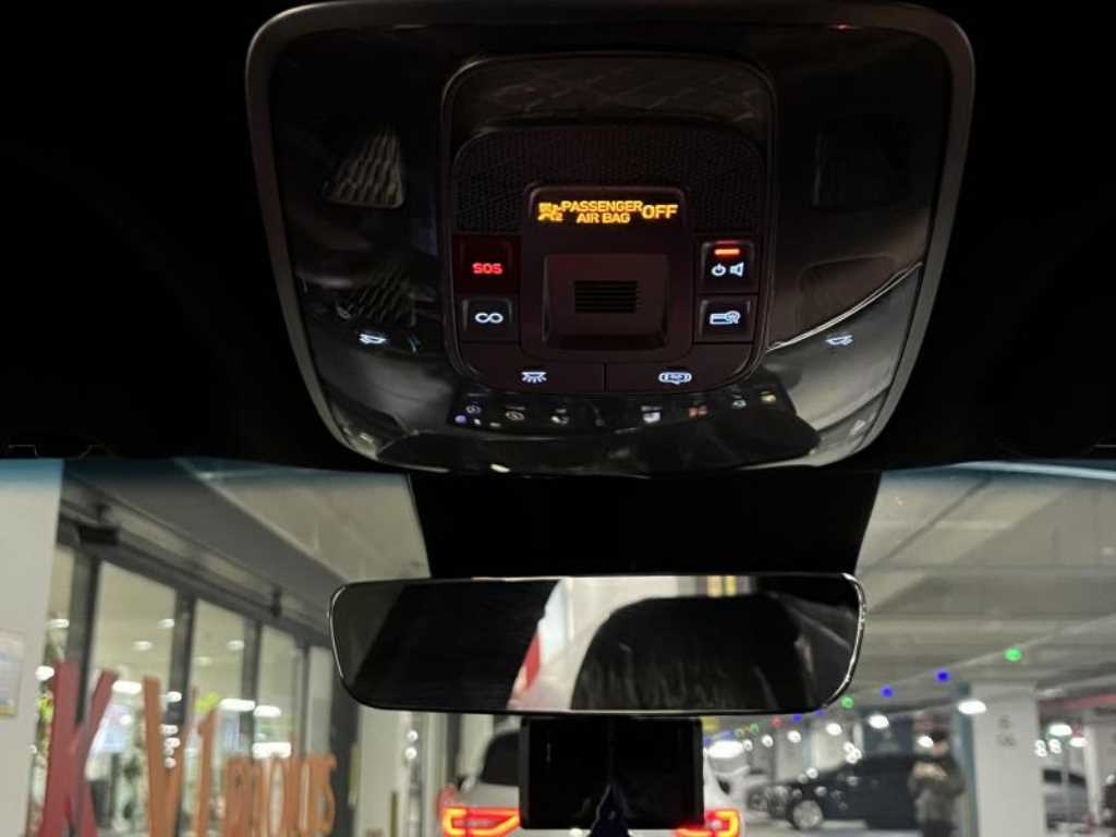 Genesis GV70 - Vista 9