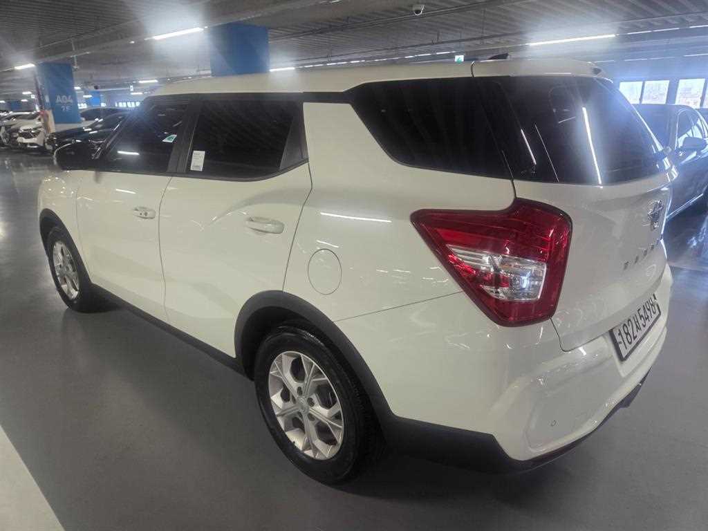 Ssangyong Tivoli - Vista 4