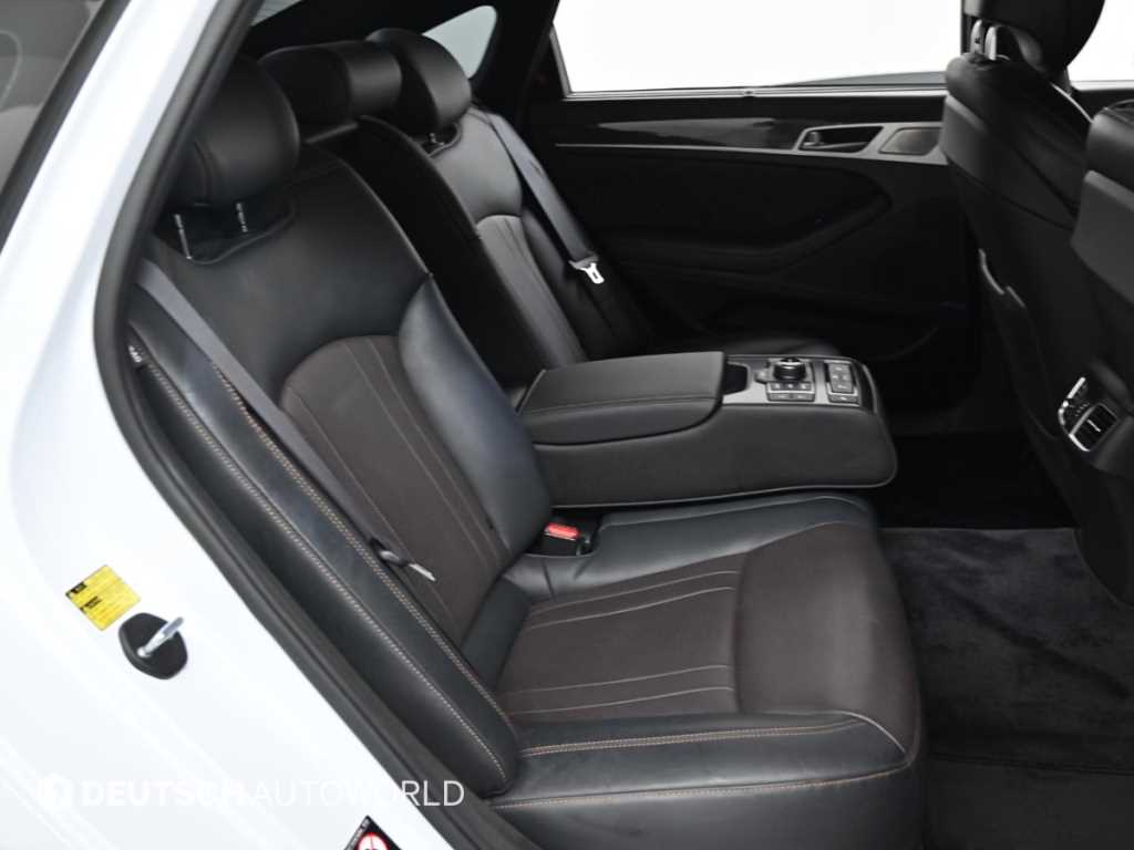 Genesis G80 - Vista 12