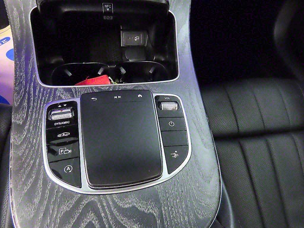 Mercedes Benz E class - Vista 12