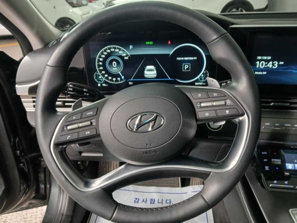 HYUNDAI Grandeur - Vista 8