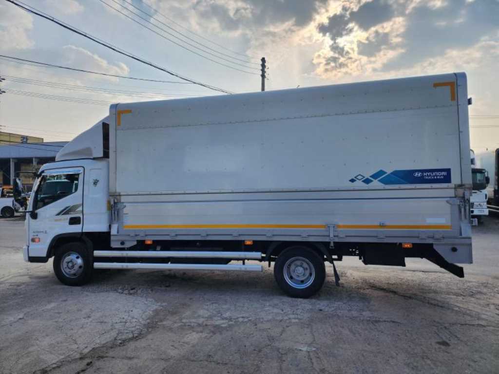 medium and large cargo truck - Vista 8