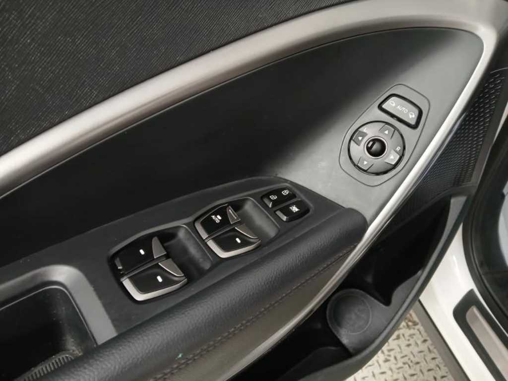 HYUNDAI Santa Fe - Vista 10
