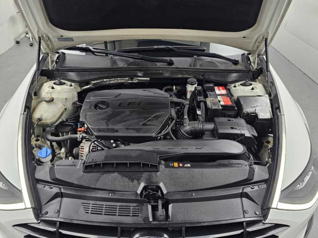 HYUNDAI Sonata - Vista 6