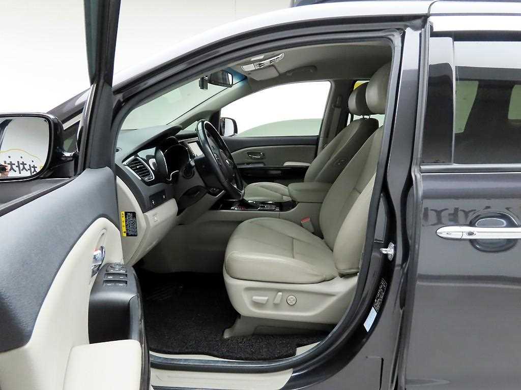 KIA Carnival 2020 Gris - Importación desde Corea - HF Imports Iquique - Foto 13