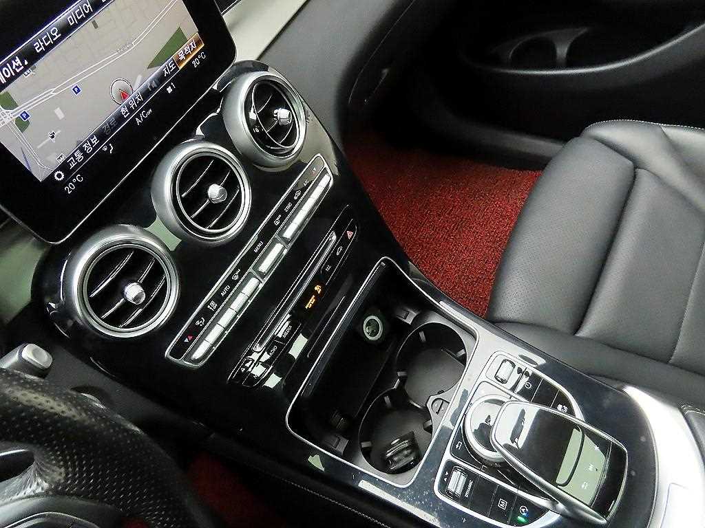 Mercedes Benz GLC Class 2018 Gris - Importación desde Corea - HF Imports Iquique - Foto 16