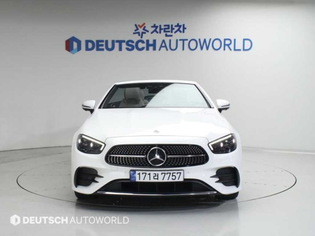 Mercedes Benz E class - Vista 4