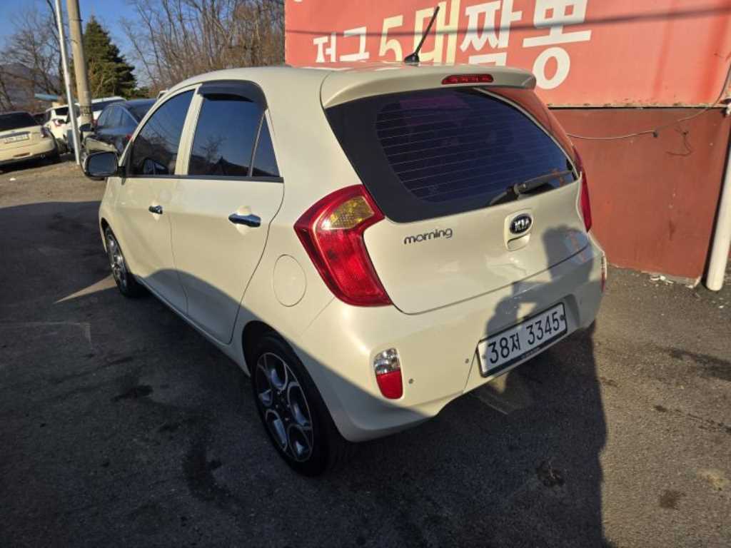 KIA Morning - Vista 4