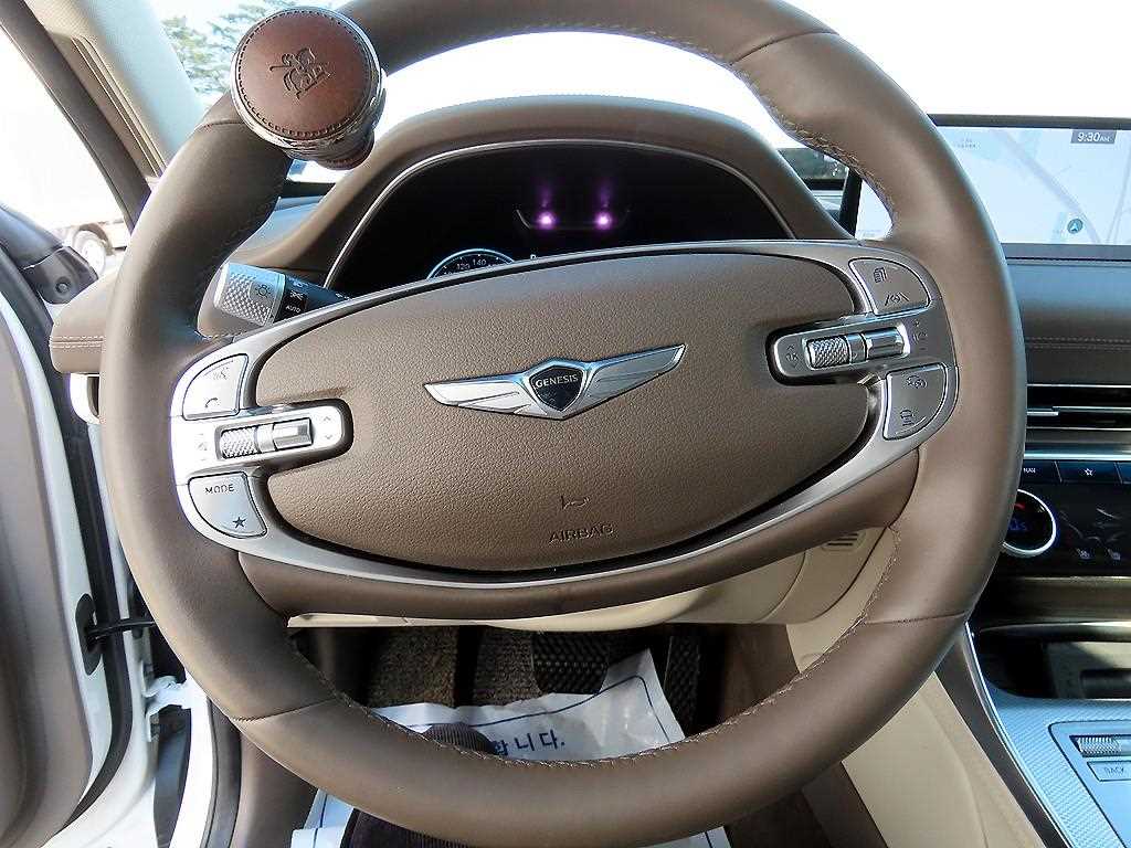 Genesis GV80 - Vista 8