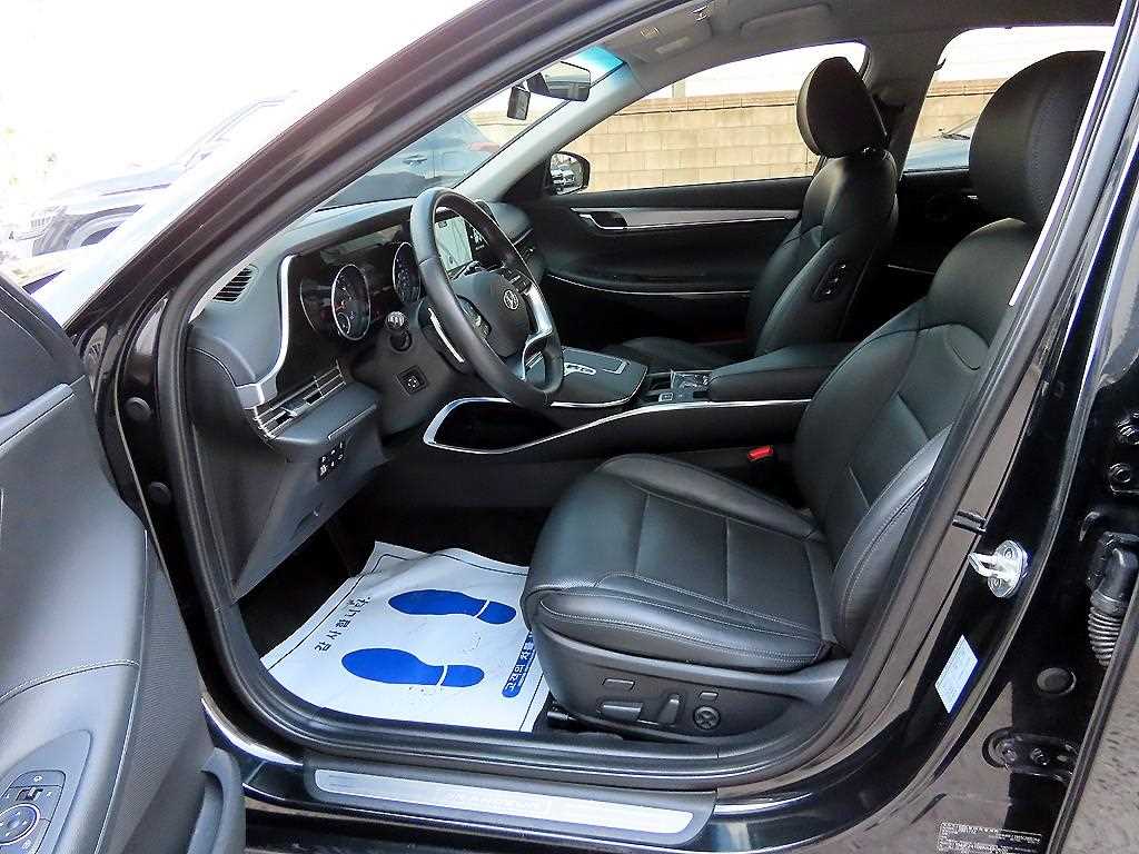 HYUNDAI Grandeur - Vista 5