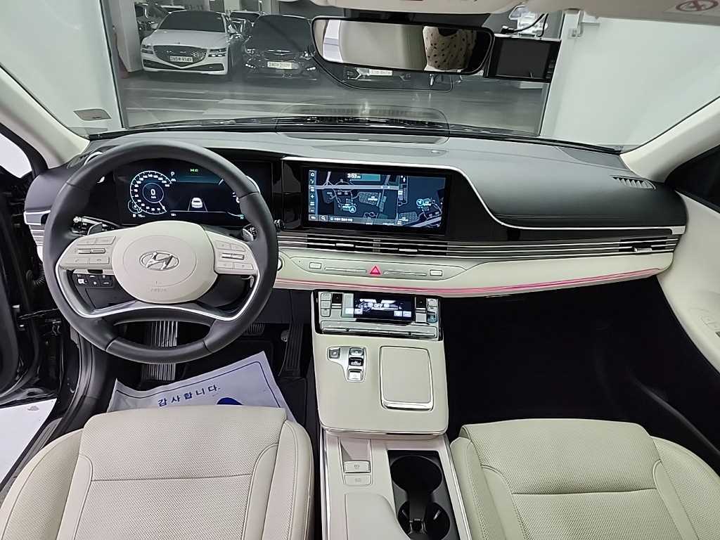 HYUNDAI Grandeur - Vista 7