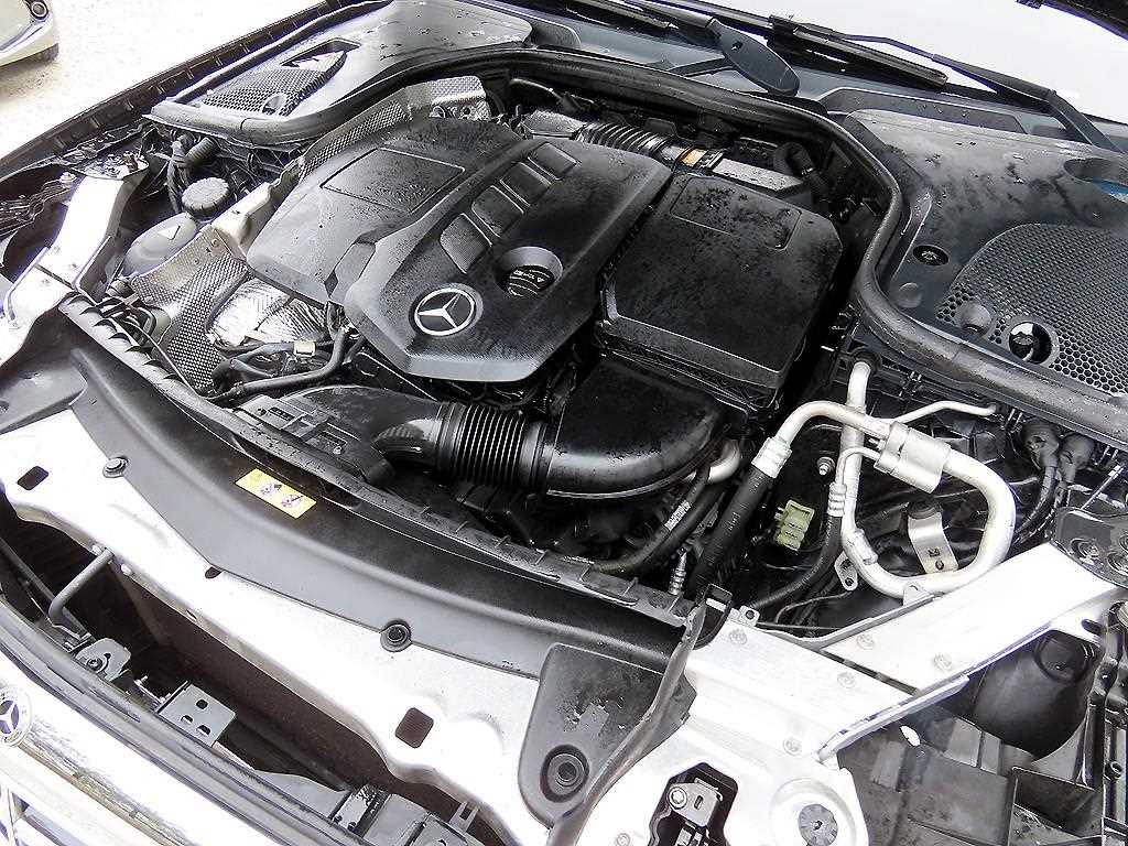 Mercedes Benz E class 2017 Negro - Importación desde Corea - HF Imports Iquique - Foto 19