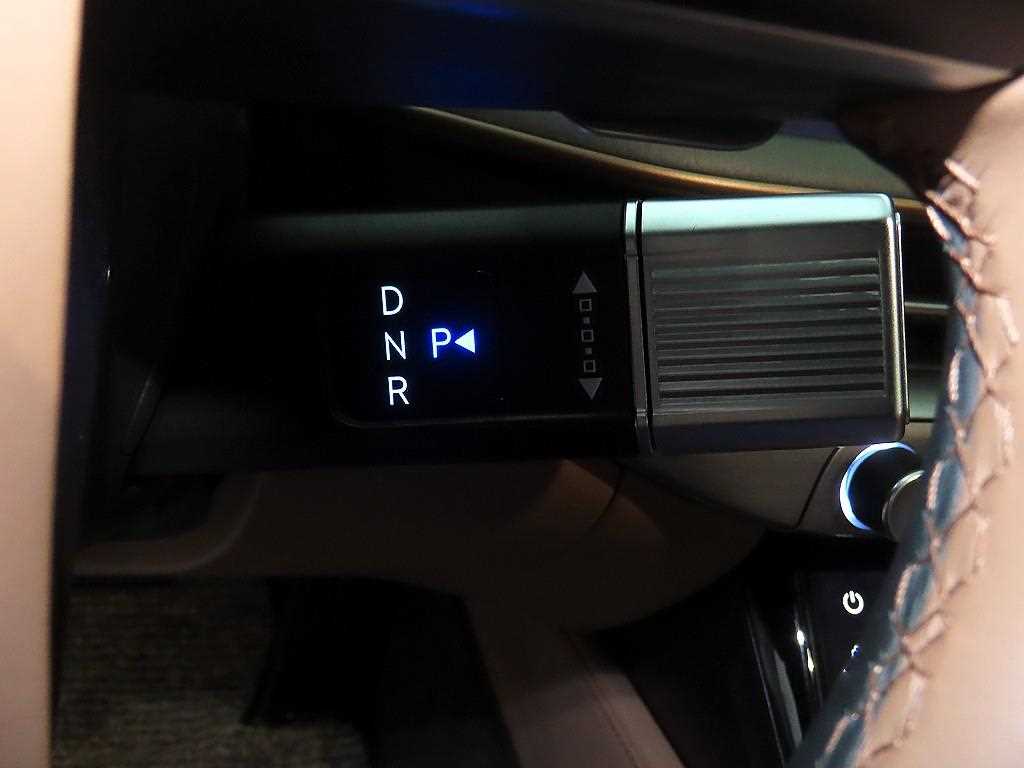 HYUNDAI Grandeur - Vista 12