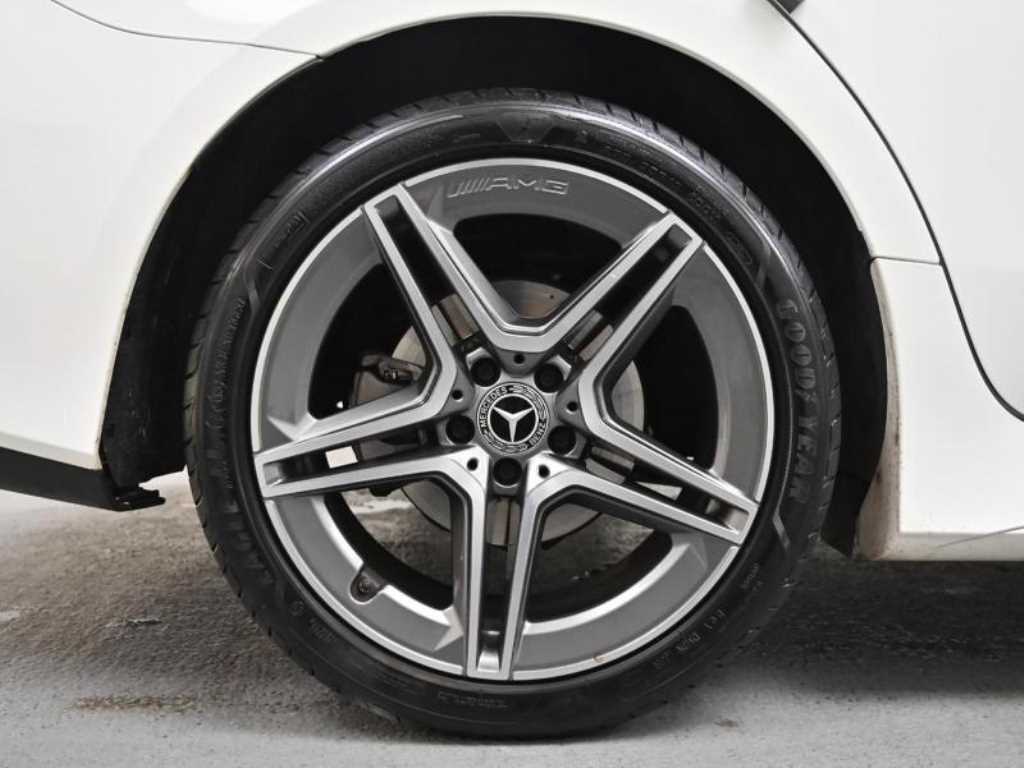 Mercedes Benz CLS Class - Vista 5