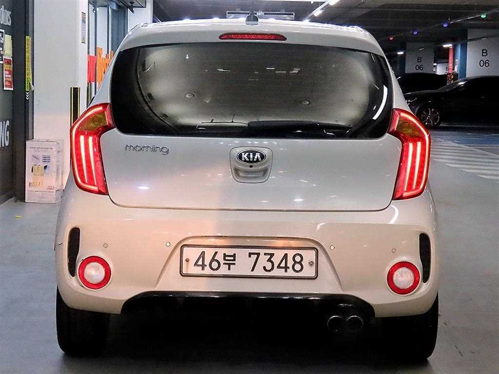 KIA Morning - Vista 5